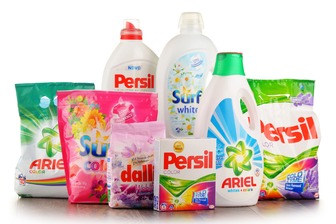 Порівнюємо пральні порошки Persil, Ariel та Frosch за ефективністю та ціною